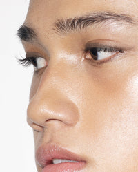 women-with-eyelashes