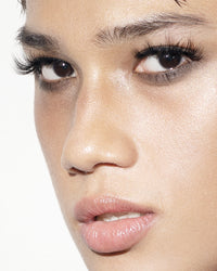 women-with-eyelashes